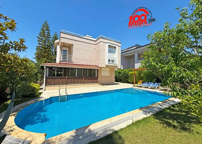 Paradise Town Villa Royal